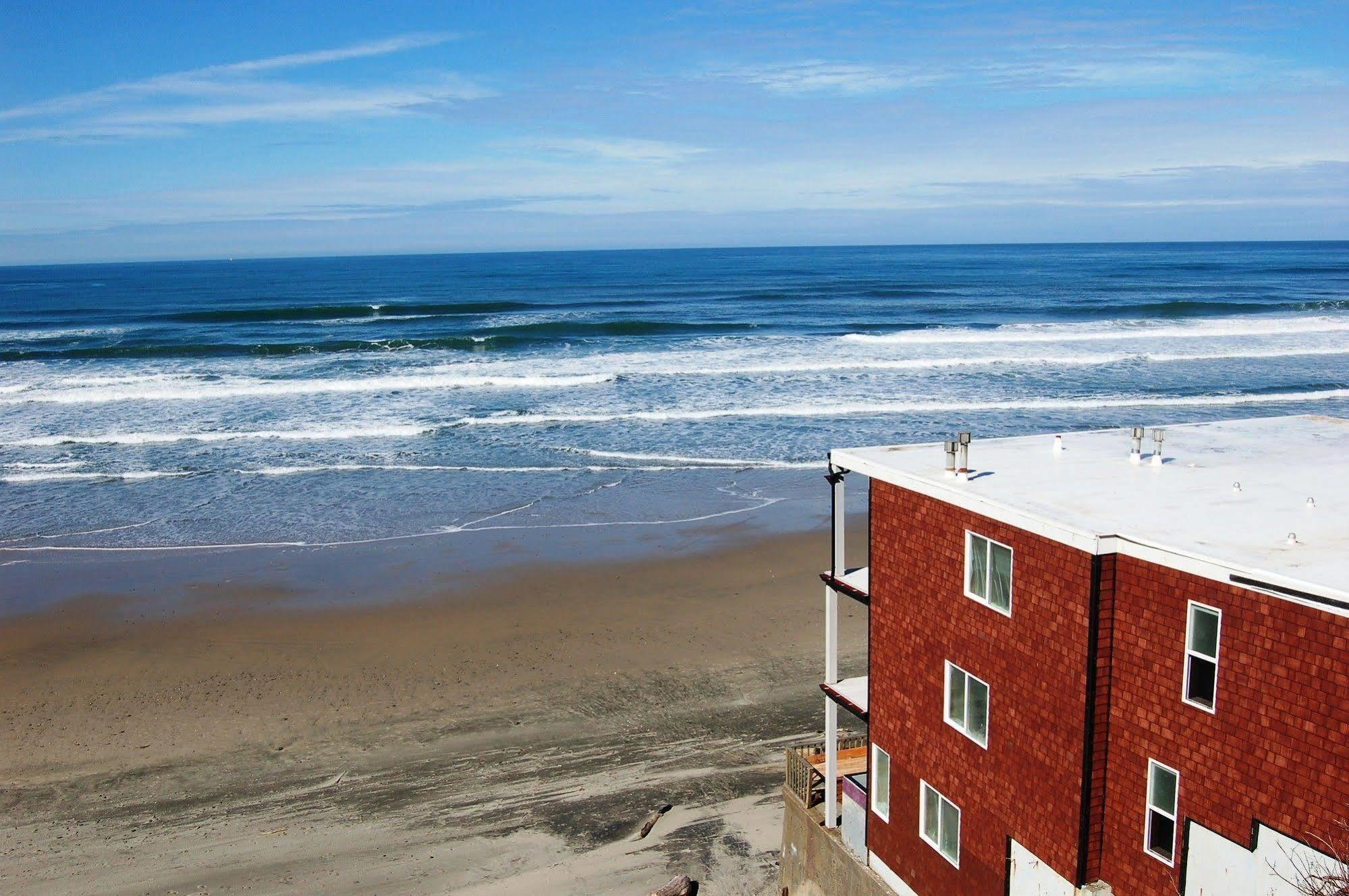 Beachfront Manor Hotel Lincoln City Exterior foto